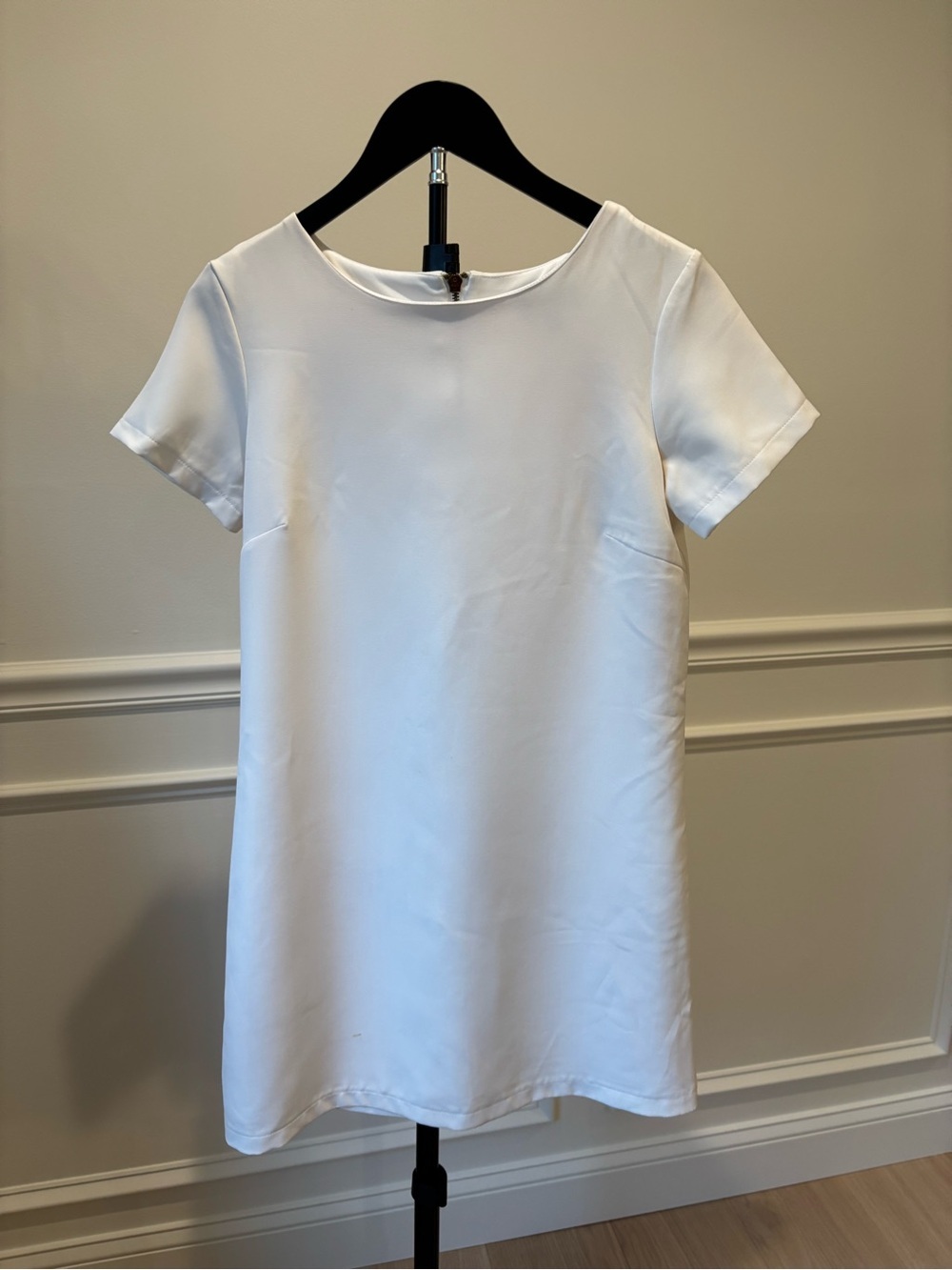 LULUS Classic White Short Sleeve Shift Dress